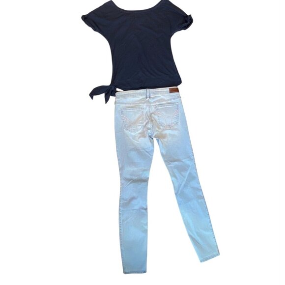 Bundle of  Hollister Sz M Tee Top & Distressed Skinny Jeans 4x27R #86N - Picture 2 of 6